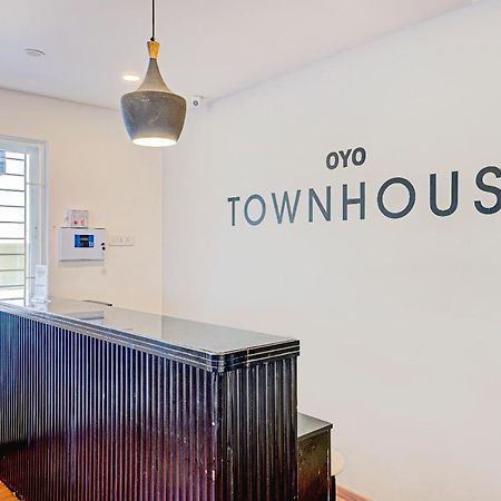 Отель Oyo Townhouse 74871 Thoraipakkam Ченнаи Экстерьер фото