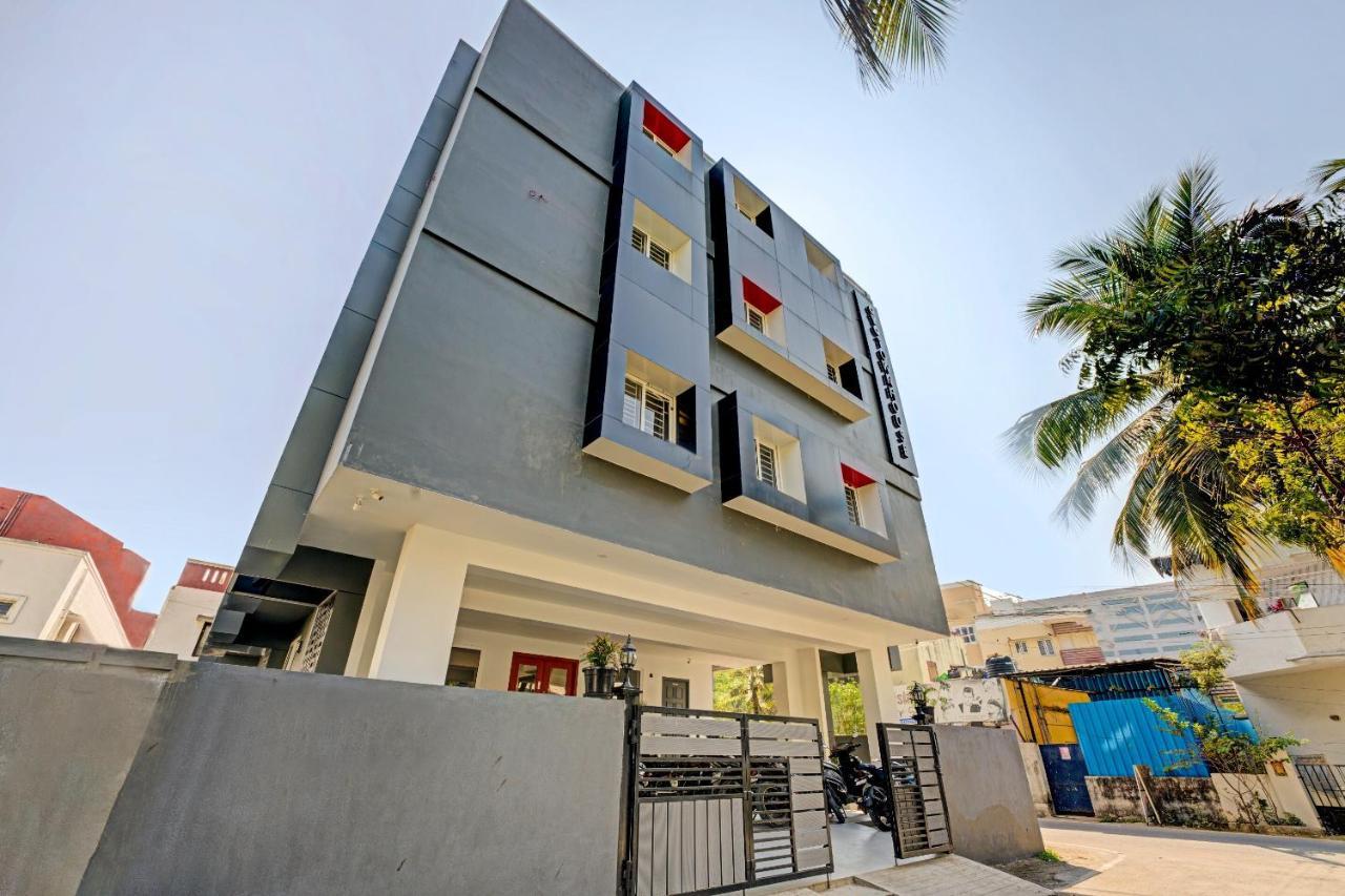 Отель Oyo Townhouse 74871 Thoraipakkam Ченнаи Экстерьер фото